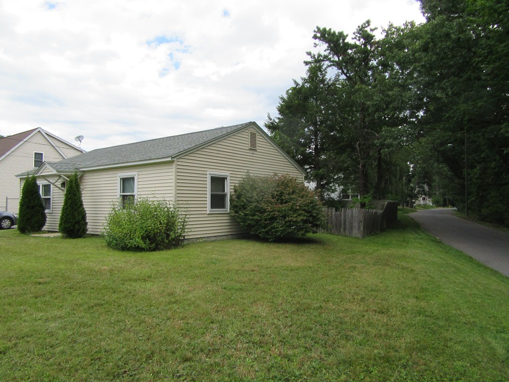 7 Bruce Street Springfield, MA 01119 - Photo 16 of 17
