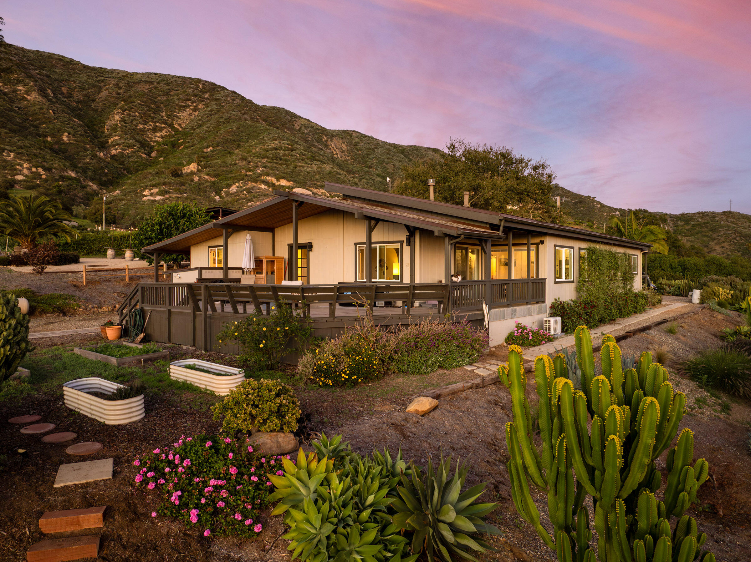 4488 Foothill Road Carpinteria, CA 93013 - Photo 2 of 22 Main House