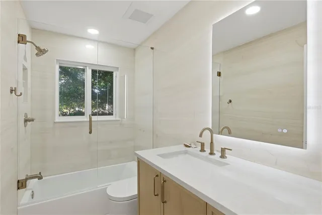 $7,500 | 377 22nd Avenue Southeast, St. Petersburg, FL 33705