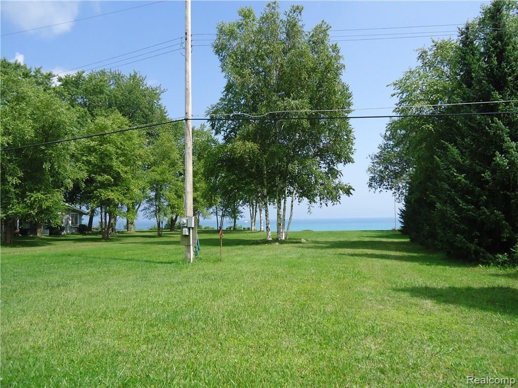 6739 Lakeshore Road Lexington, MI 48450 - Photo 7 of 10