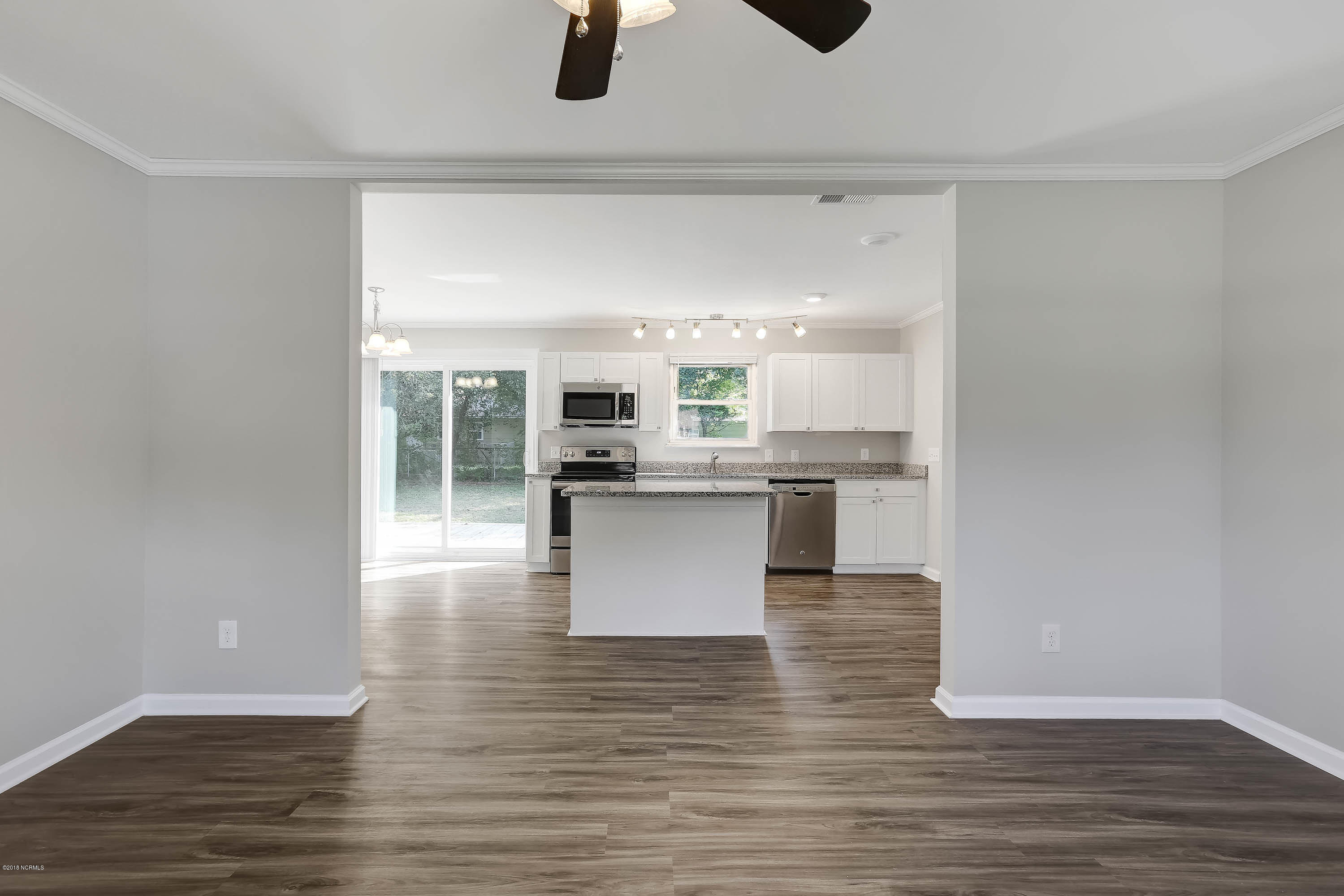225 Lancaster Road Wilmington, NC 28409 - Photo 8 of 30 225LancasterRoad-08