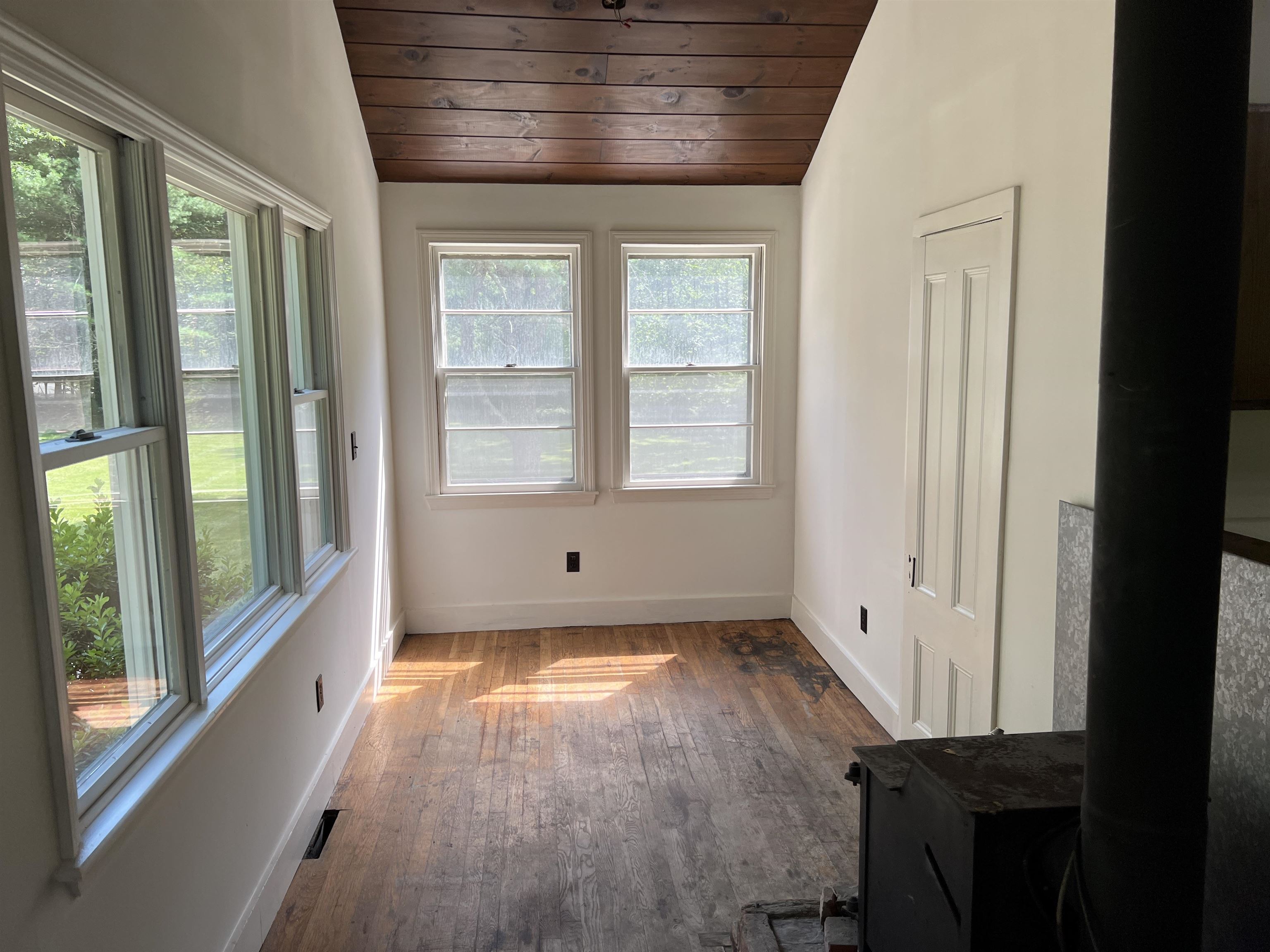 73 Newmarket Road Durham, NH 03824 - Photo 11 of 18