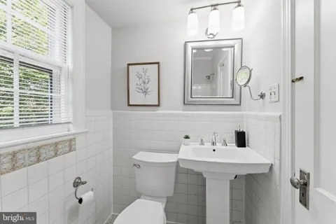 $425,000 | 1401 South Edgewood Street, Unit 498, Arlington, VA 22204