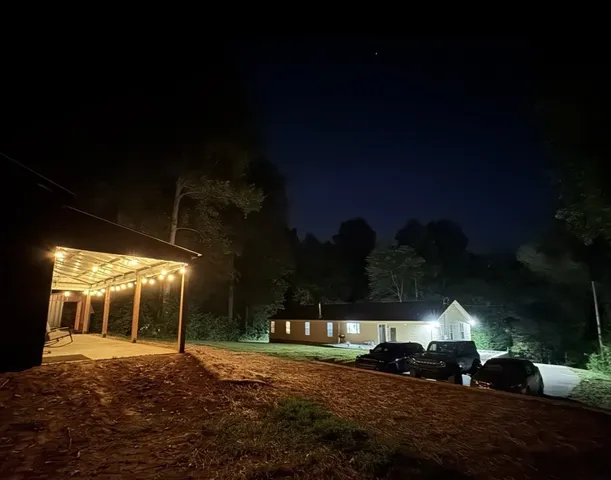 $360,000 | 9056 Taylor Cemetery Road, Lyles, TN 37098