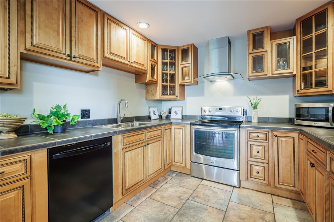 295 Victor Road Perinton, NY 14450 - Photo 6 of 29