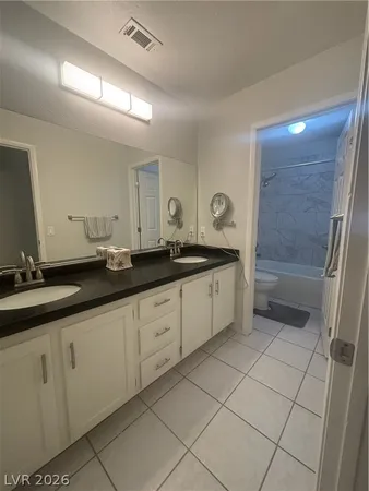 $2,595 | 5301 Sly Fox Court, Las Vegas, NV 89130