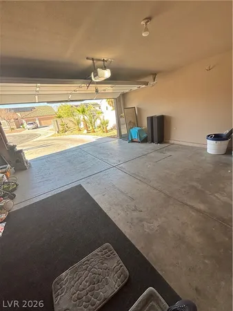 $2,595 | 5301 Sly Fox Court, Las Vegas, NV 89130