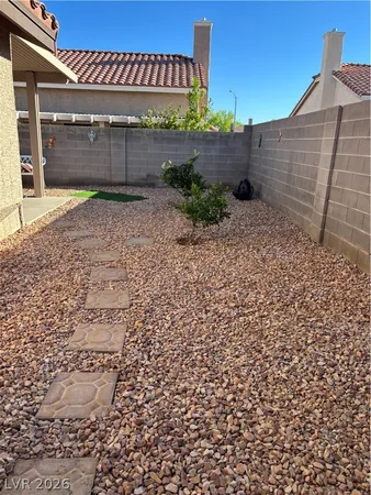 $2,595 | 5301 Sly Fox Court, Las Vegas, NV 89130