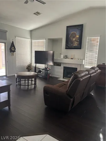 $2,595 | 5301 Sly Fox Court, Las Vegas, NV 89130