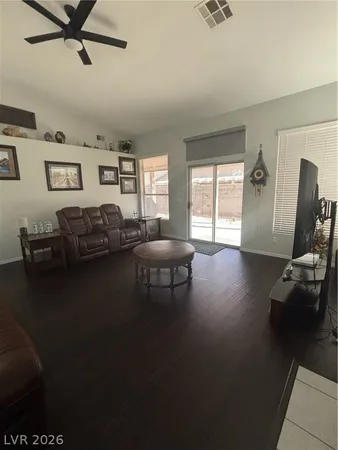 $2,595 | 5301 Sly Fox Court, Las Vegas, NV 89130
