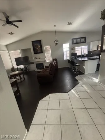 $2,595 | 5301 Sly Fox Court, Las Vegas, NV 89130