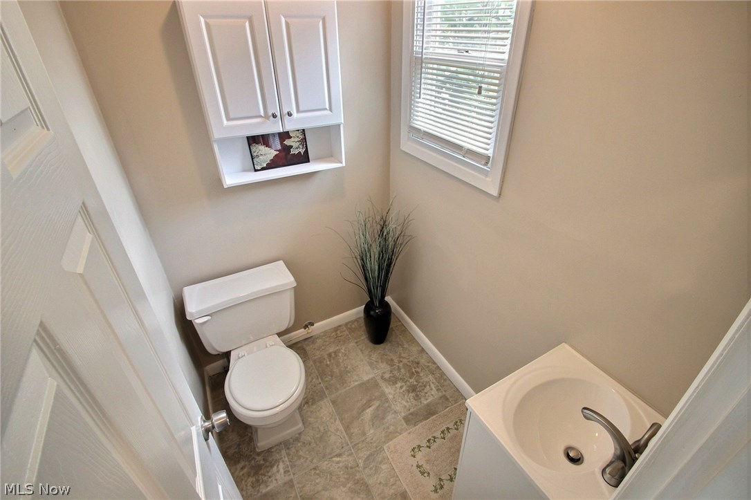 1283 Churchill Road Lyndhurst, OH 44124 - Photo 7 of 16