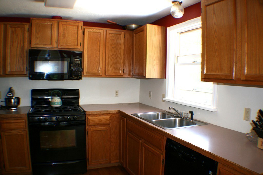 33 Intervale Road Dudley, MA 01571 - Photo 12 of 24 Gallery Image 12