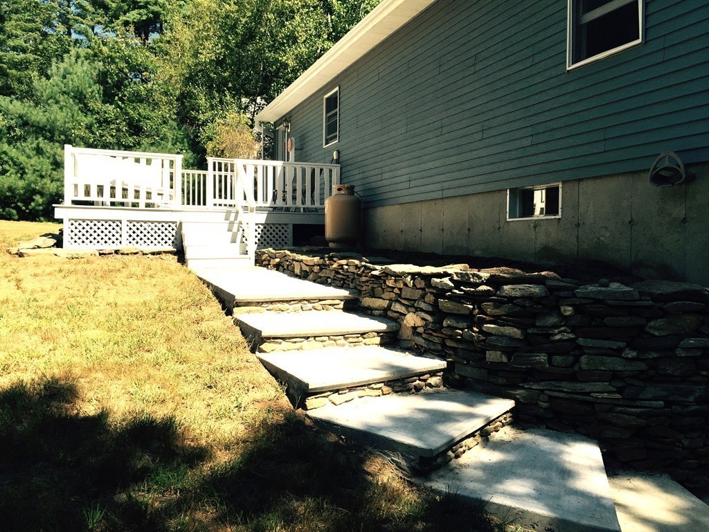 33 Intervale Road Dudley, MA 01571 - Photo 4 of 24 Gallery Image 4