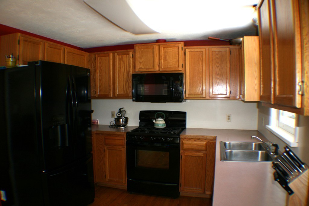33 Intervale Road Dudley, MA 01571 - Photo 10 of 24 Gallery Image 10
