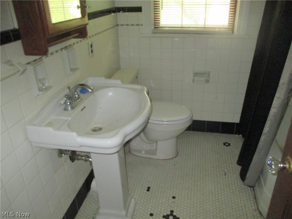 2127 Volney Road Youngstown, OH 44511 - Photo 9 of 13 Gallery Image 9