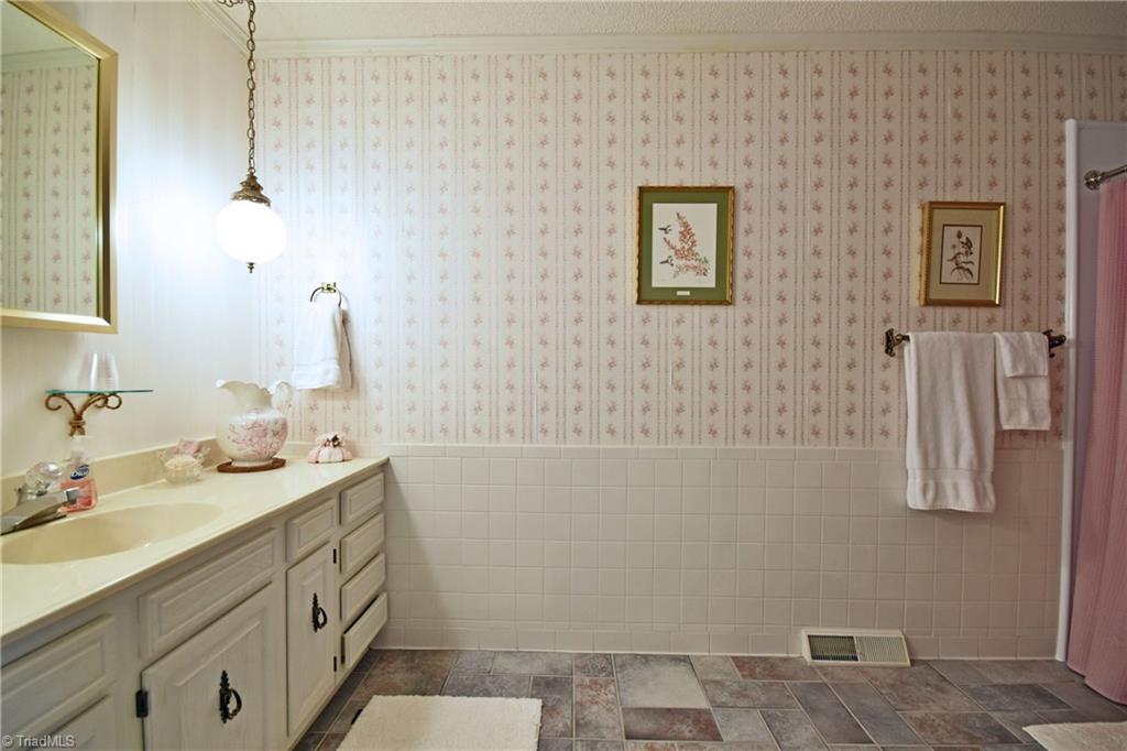 140 A Old Mill Road High Point, NC 27265 - Photo 20 of 24 Gallery Image 20