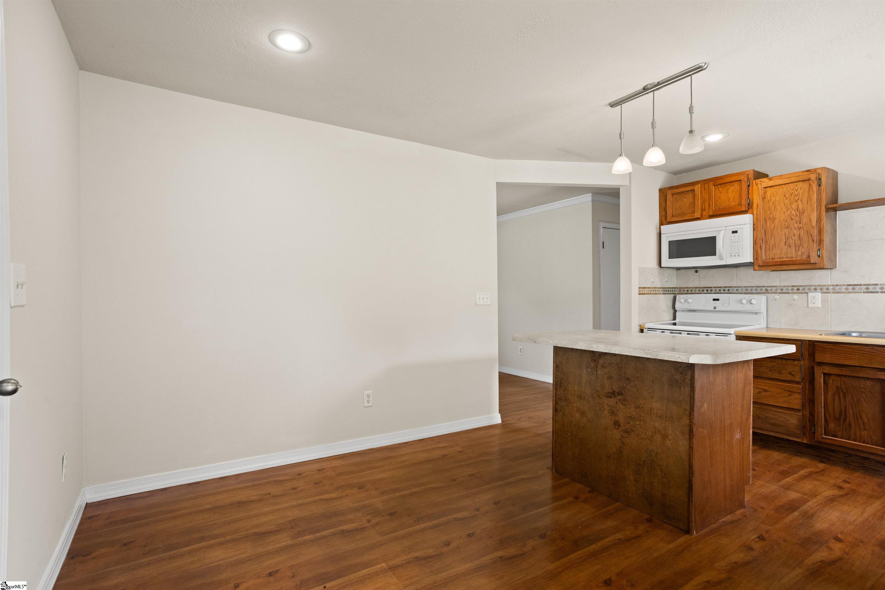 706 Harvey Road Greer, SC 29651 - Photo 9 of 28