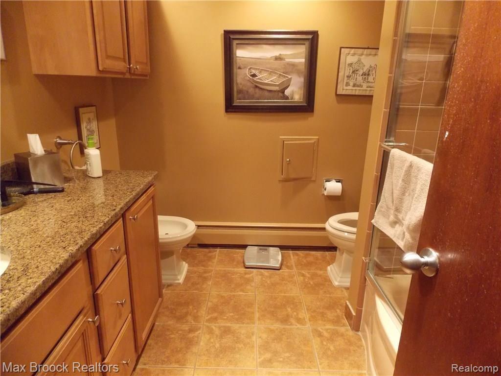 2551 West Wattles Road Troy, MI 48098 - Photo 16 of 26 DSCN0775.JPG