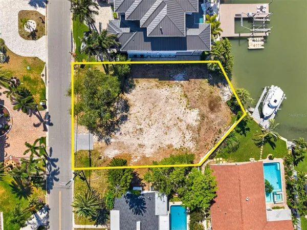 $749,000 | 909 Oakwood Drive, Largo, FL 33770