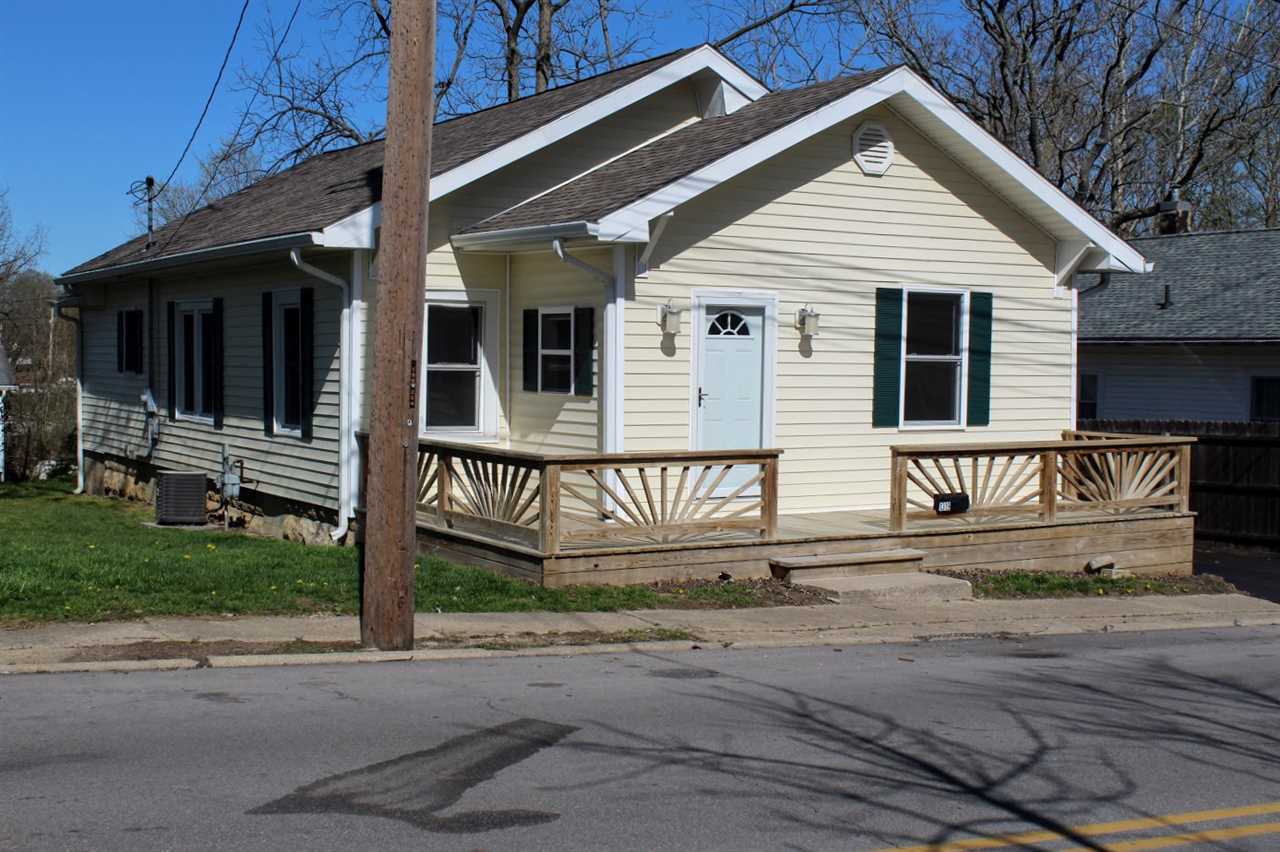 1319 R Street Bedford, IN 47421 - Photo 1 of 18 Gallery Image 1
