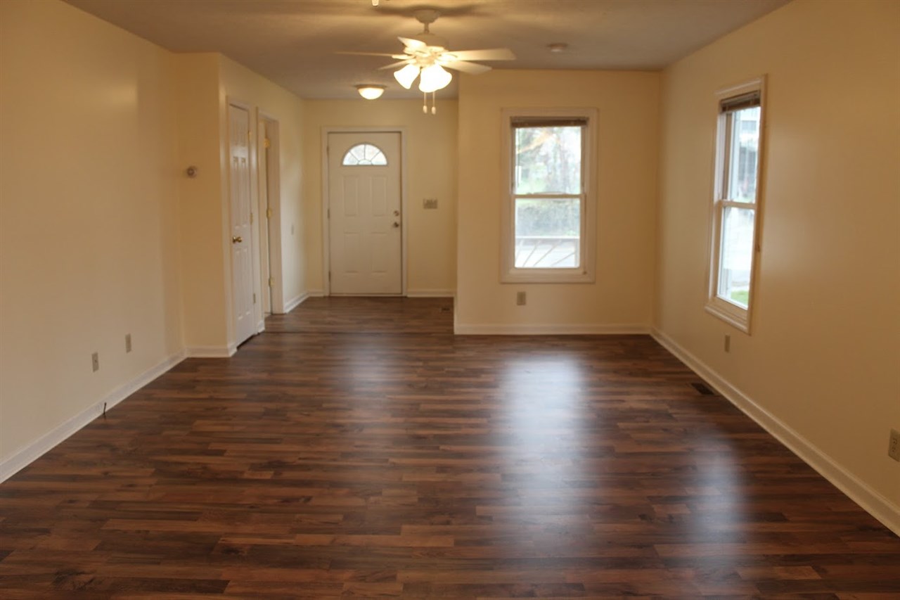1319 R Street Bedford, IN 47421 - Photo 3 of 18 Gallery Image 3