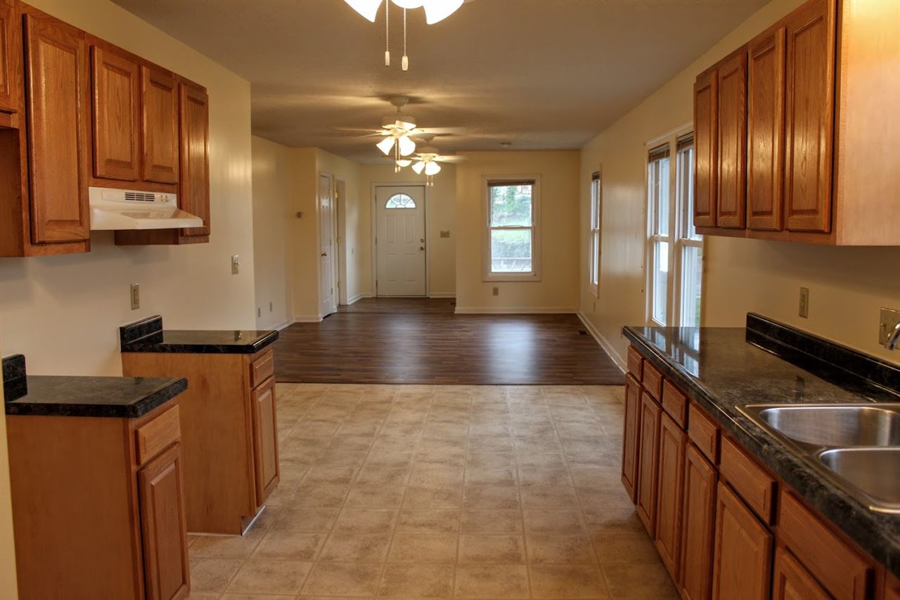 1319 R Street Bedford, IN 47421 - Photo 5 of 18 Gallery Image 5
