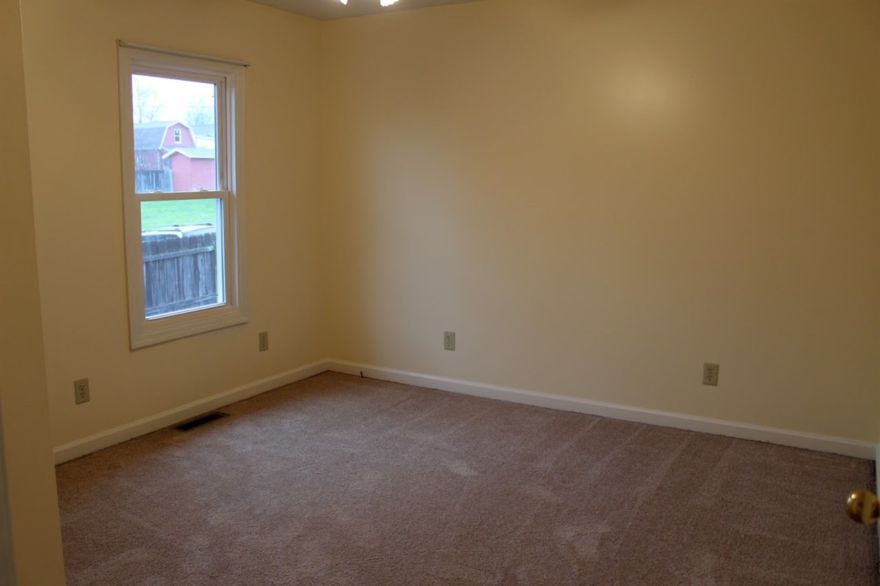 1319 R Street Bedford, IN 47421 - Photo 8 of 18 Gallery Image 8