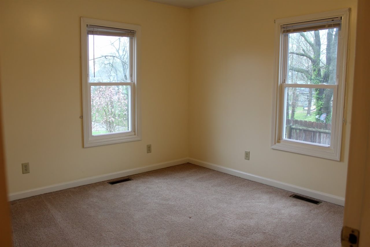 1319 R Street Bedford, IN 47421 - Photo 9 of 18 Gallery Image 9