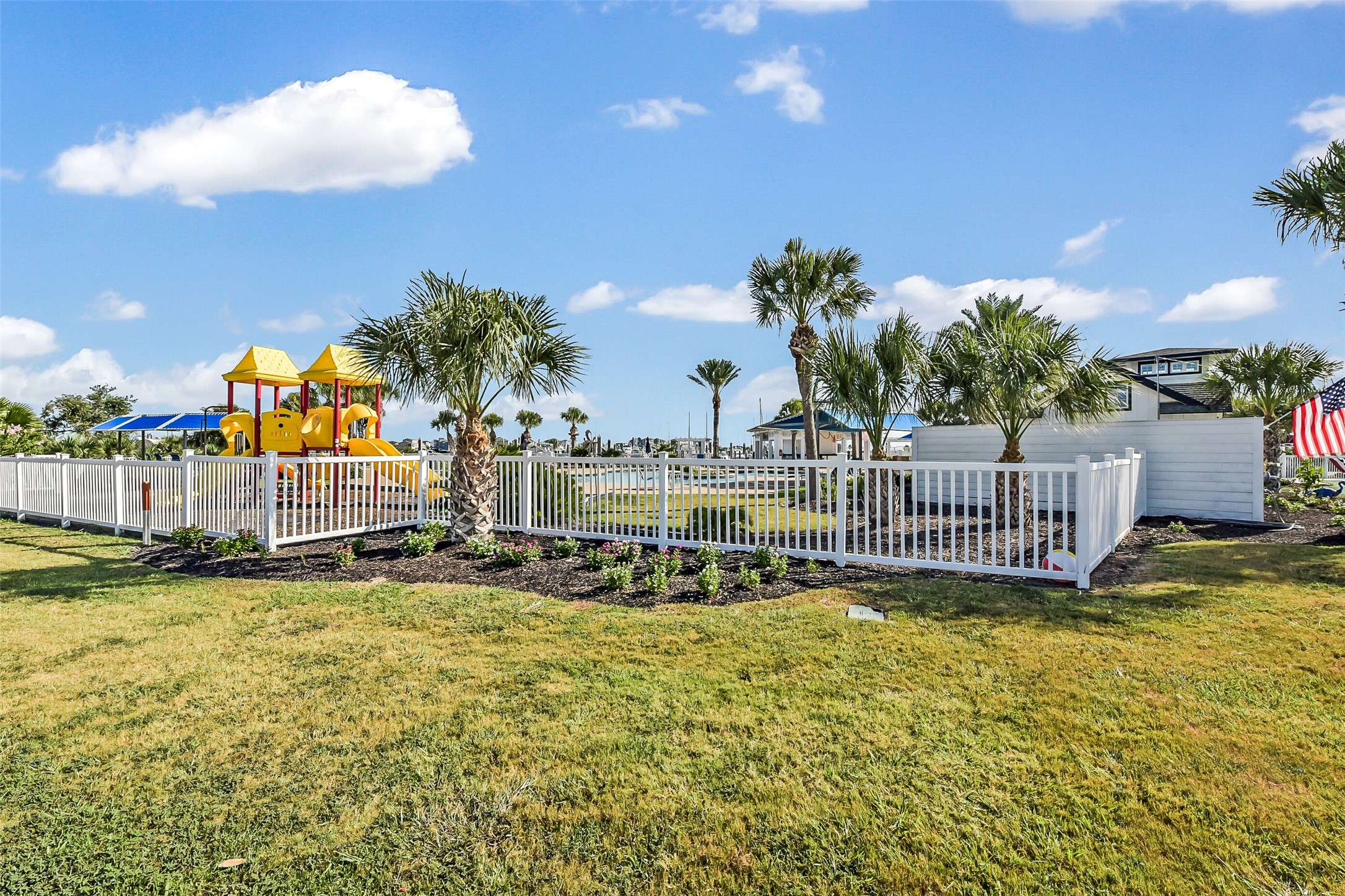 1 Loggerhead Hitchcock, TX 77563 - Photo 46 of 49 a view of a house with swimming pool and sitting area