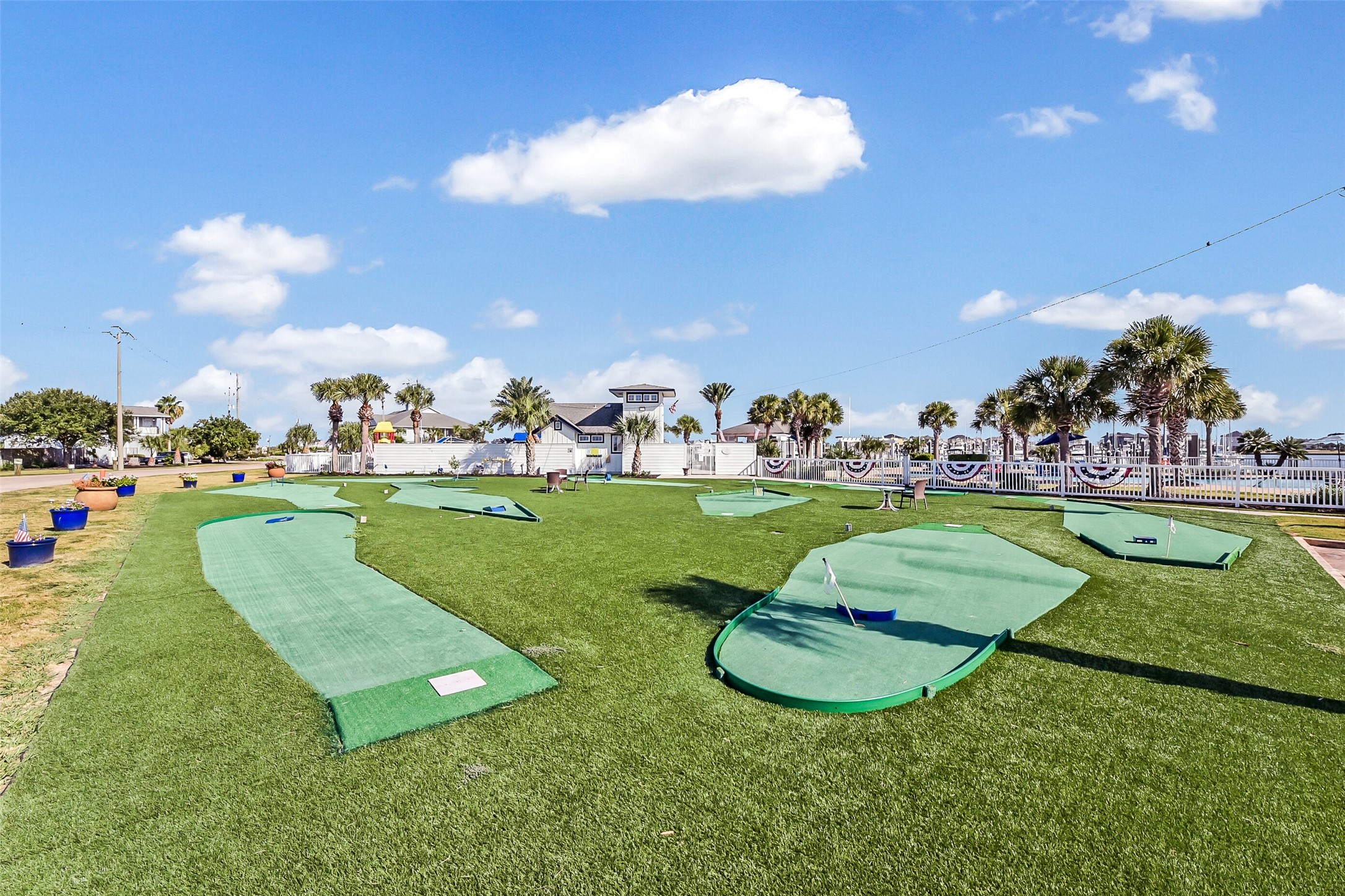 1 Loggerhead Hitchcock, TX 77563 - Photo 48 of 49 Putt-Putt golf on the premises.