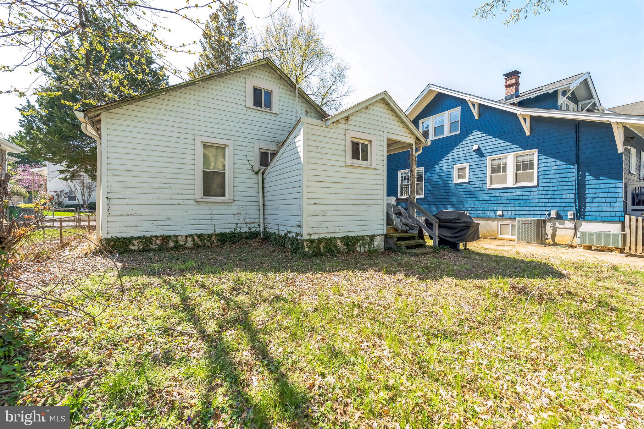 912 Windsor Avenue Annapolis, MD 21403 - Photo 25 of 29 a front view of a house with a yard