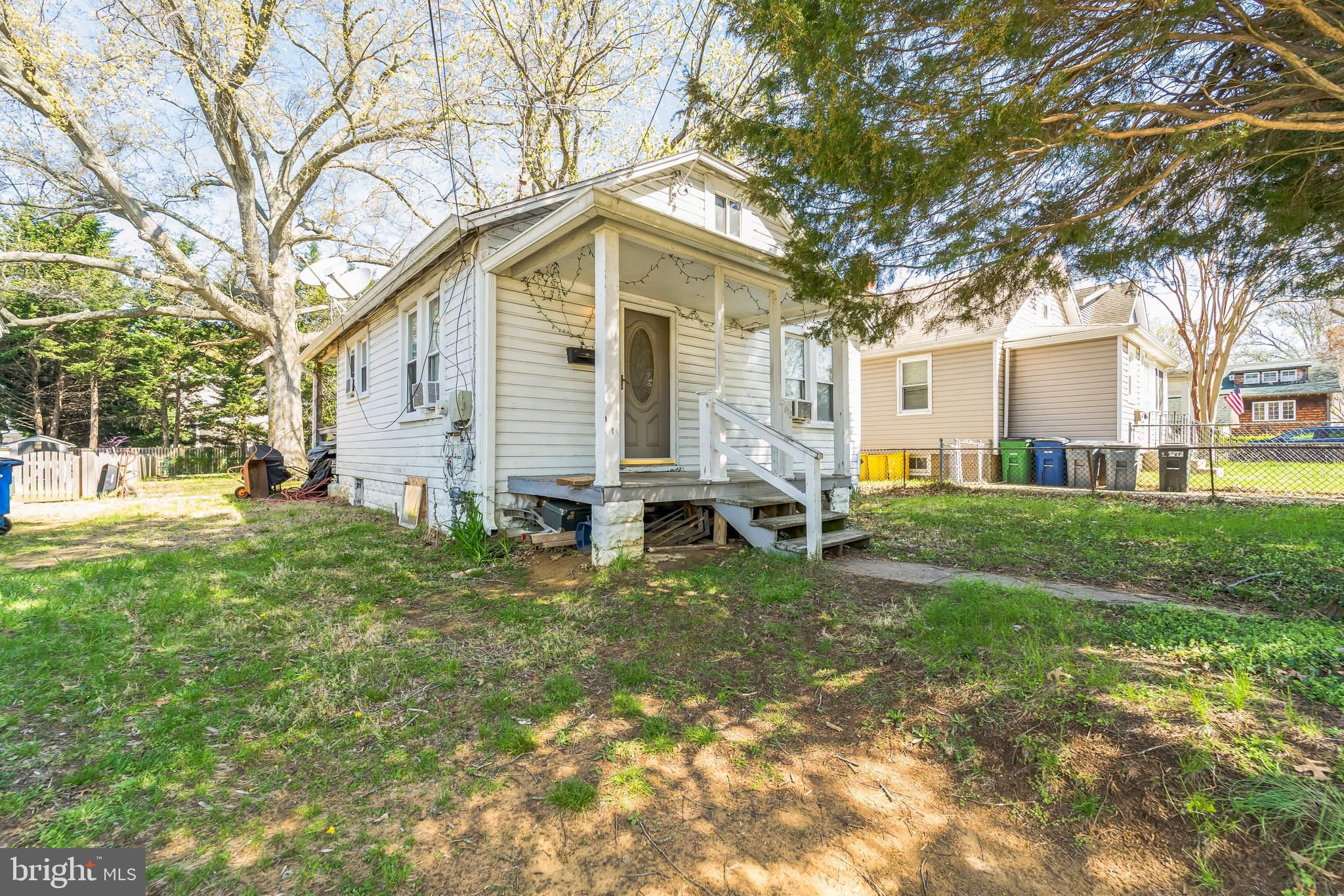 912 Windsor Avenue Annapolis, MD 21403 - Photo 3 of 29 a view of a house with a yard
