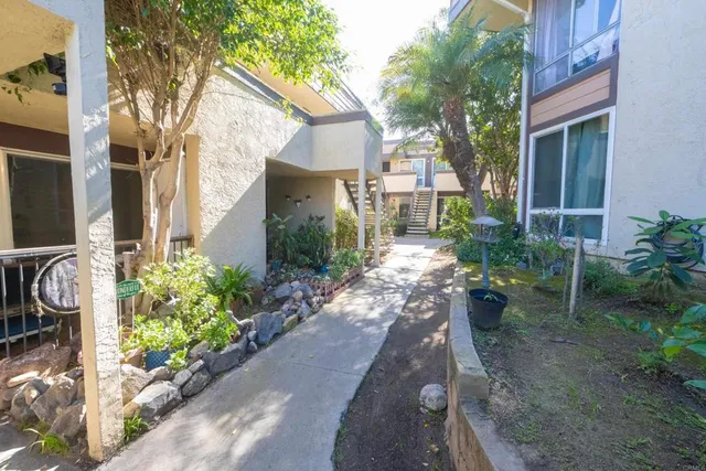 $385,000 | 745 East Bradley Avenue, Unit 11, El Cajon, CA 92021