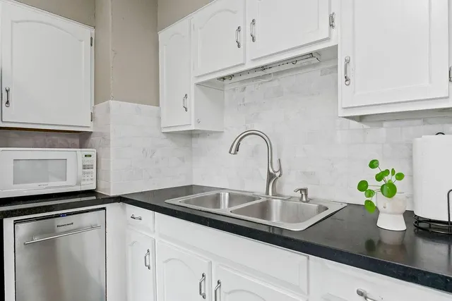 $300,000 | 8304 Mercier Street, Kansas City, MO 64114