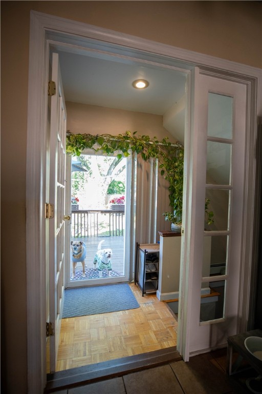 21 Madison Street Warwick, RI 02888 - Photo 25 of 30 Slider to deck / foyer