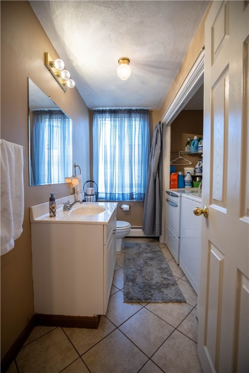 21 Madison Street Warwick, RI 02888 - Photo 10 of 30 Large 1st floor half bath with laundry