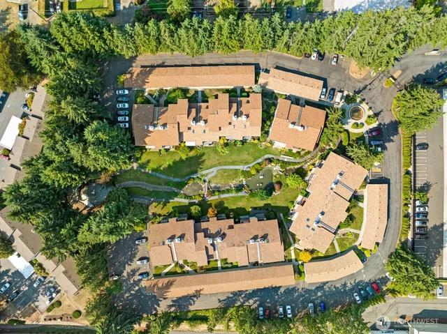 $429,950 | 7612 37th Street West, Unit D, University Place, WA 98466