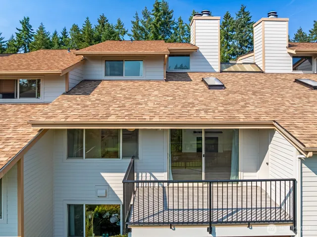 $429,950 | 7612 37th Street West, Unit D, University Place, WA 98466