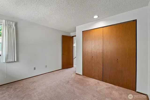 $429,950 | 7612 37th Street West, Unit D, University Place, WA 98466