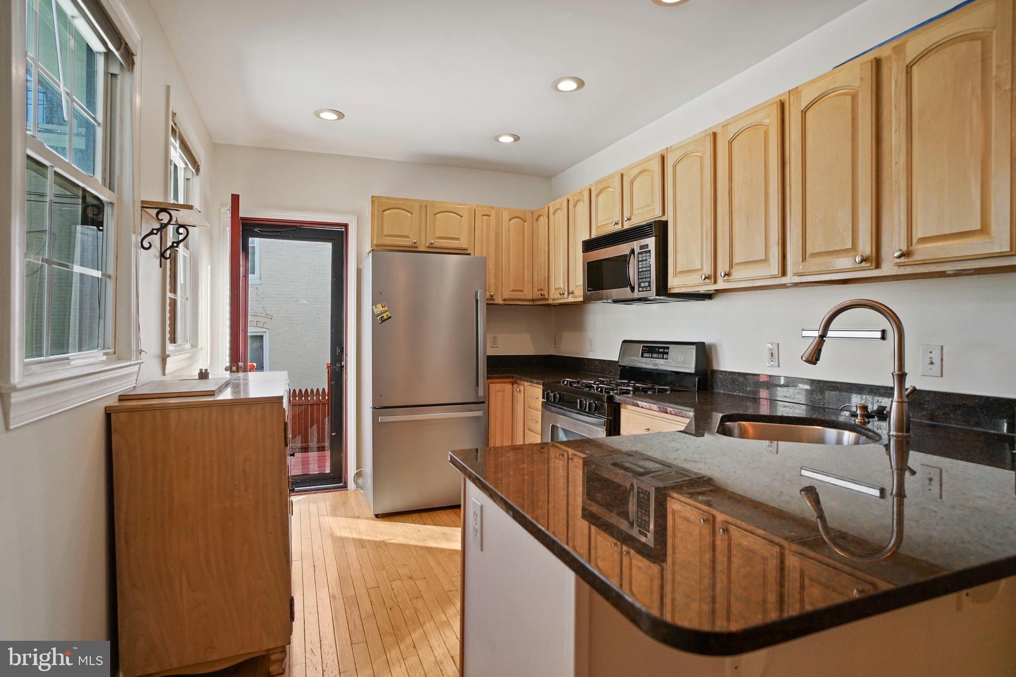 1417 Covington Street Baltimore, MD 21230 - Photo 8 of 25