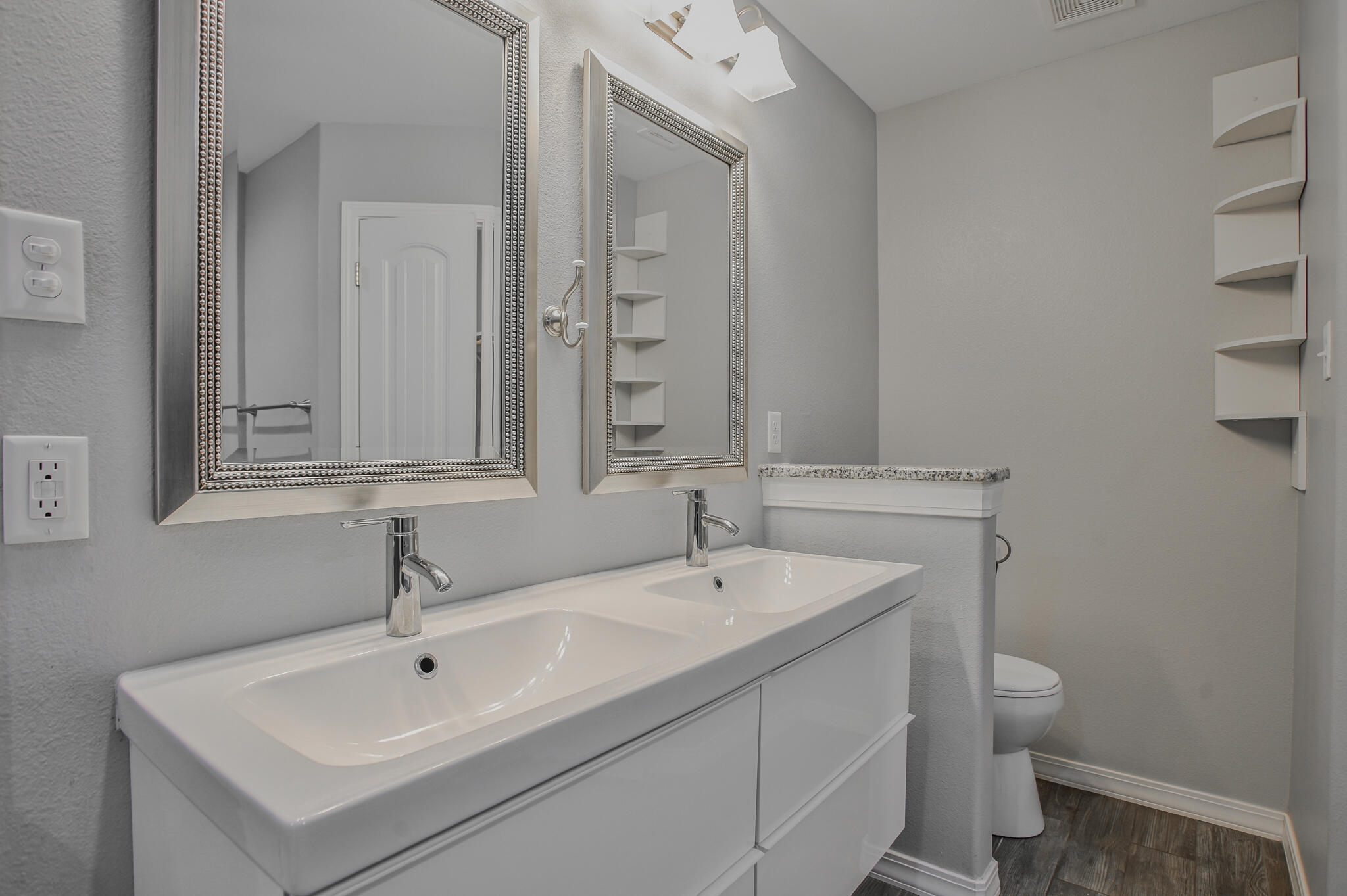 8809 16th Street Lubbock, TX 79416 - Photo 15 of 27 haleydphotography-24