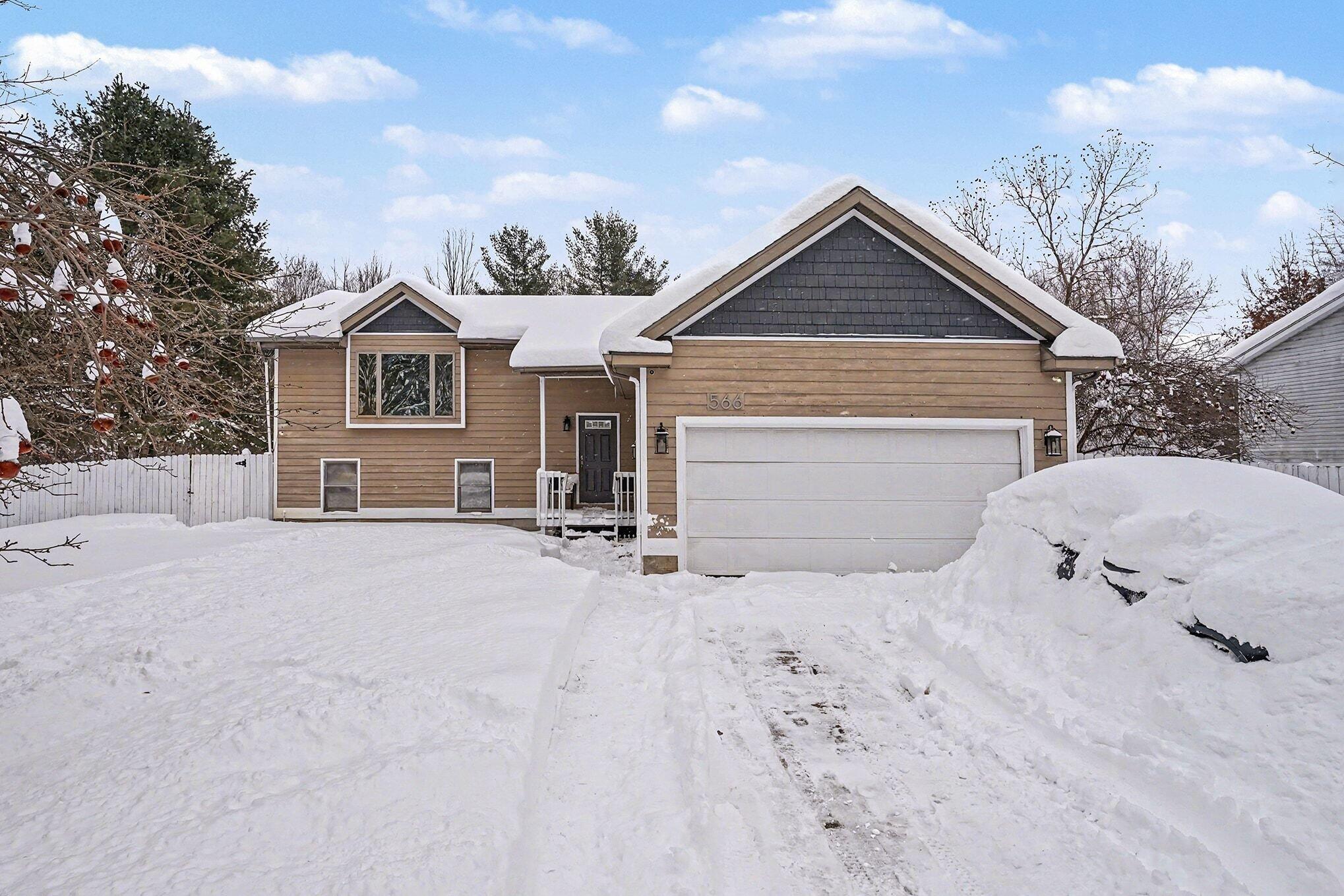 566 South Dangl Road Muskegon, MI 49442 - Photo 2 of 16 002_file_4668