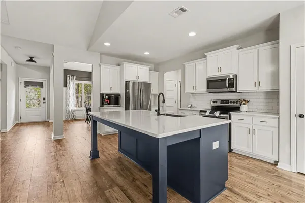 $449,900 | 100 Dove Creek, LaGrange, GA 30241