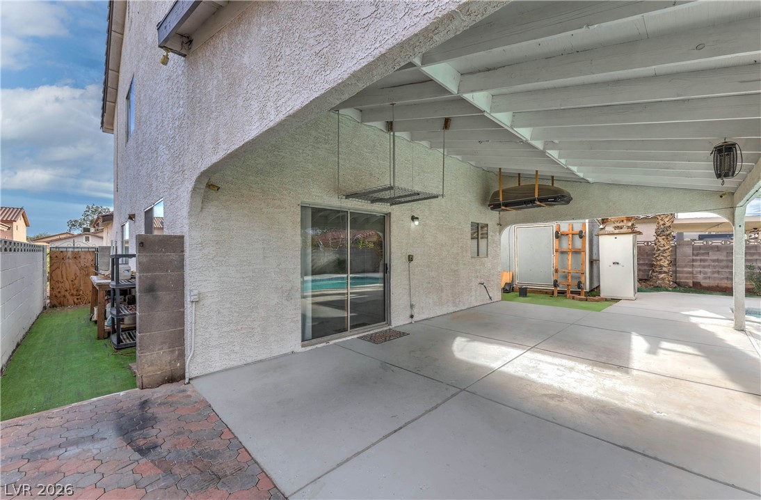 581 Carleton Drive Henderson, NV 89014 - Photo 23 of 37 A spacious covered patio provides a delightful outdoor living area.