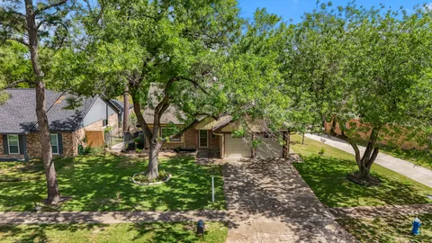 $284,999 | 5918 Par 4 Drive, Houston, TX 77088
