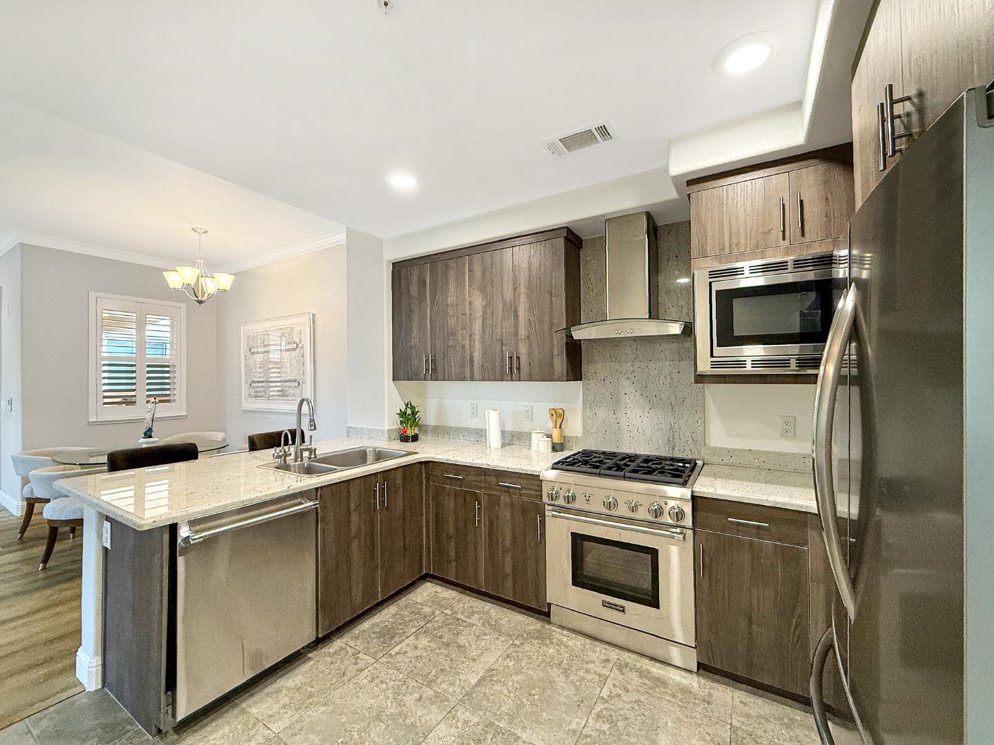 538 South Mathilda Avenue, Unit 301 Sunnyvale, CA 94086 - Photo 3 of 45