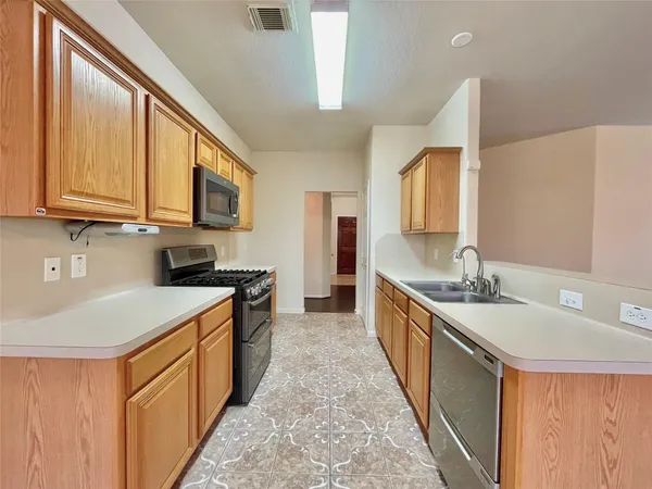 $2,000 | 3211 Amber Meadow Drive, Katy, TX 77449