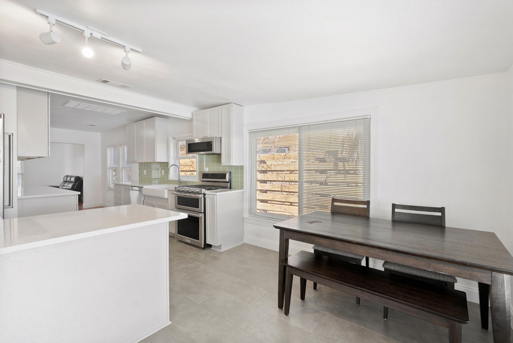 906 East 43rd Street Austin, TX 78751 - Photo 8 of 18