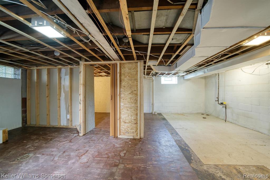 8485 Stephens Center Line, MI 48015 - Photo 24 of 27 Gallery Image 24